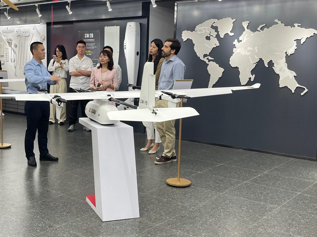 JOUAV team members introduced the company's history and advanced drone products to a delegation from the Colombian Embassy
