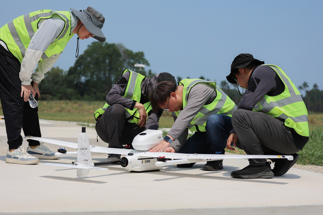 VTOL Fixed-Wing UAV Pilot Training Program